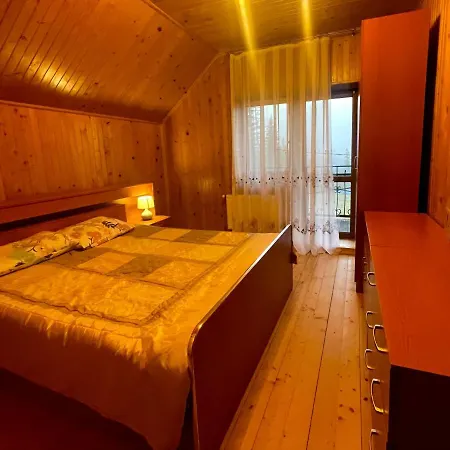 M Villa *