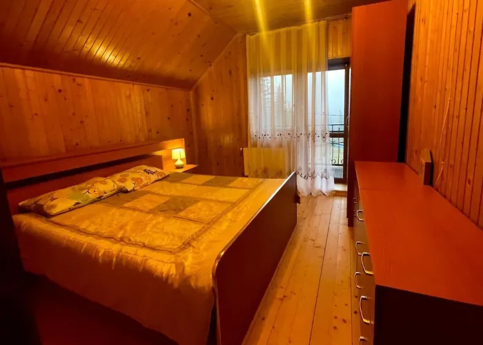 M Villa *